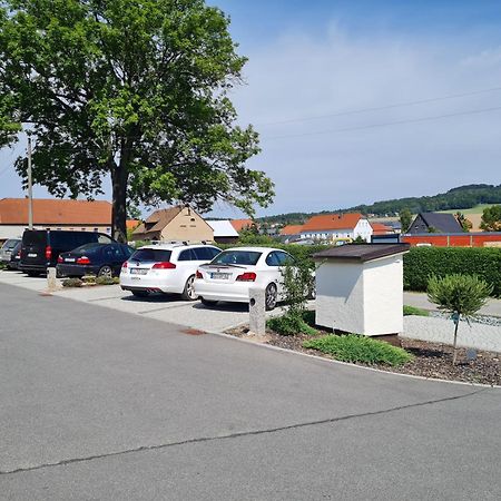Familien- Und Apartmenthotel Lerchenberghof Walddorf  Luaran gambar
