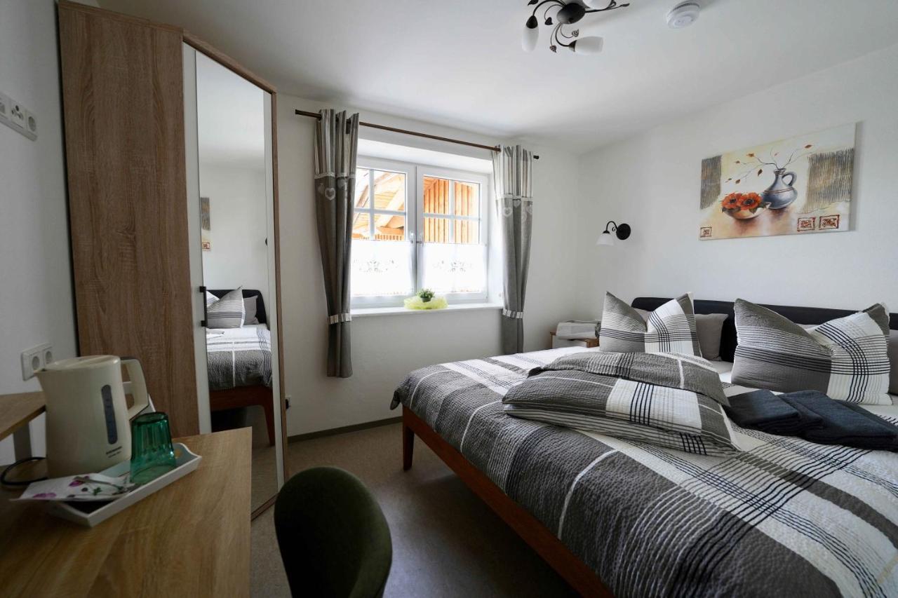 Familien- Und Apartmenthotel Lerchenberghof Walddorf  Luaran gambar