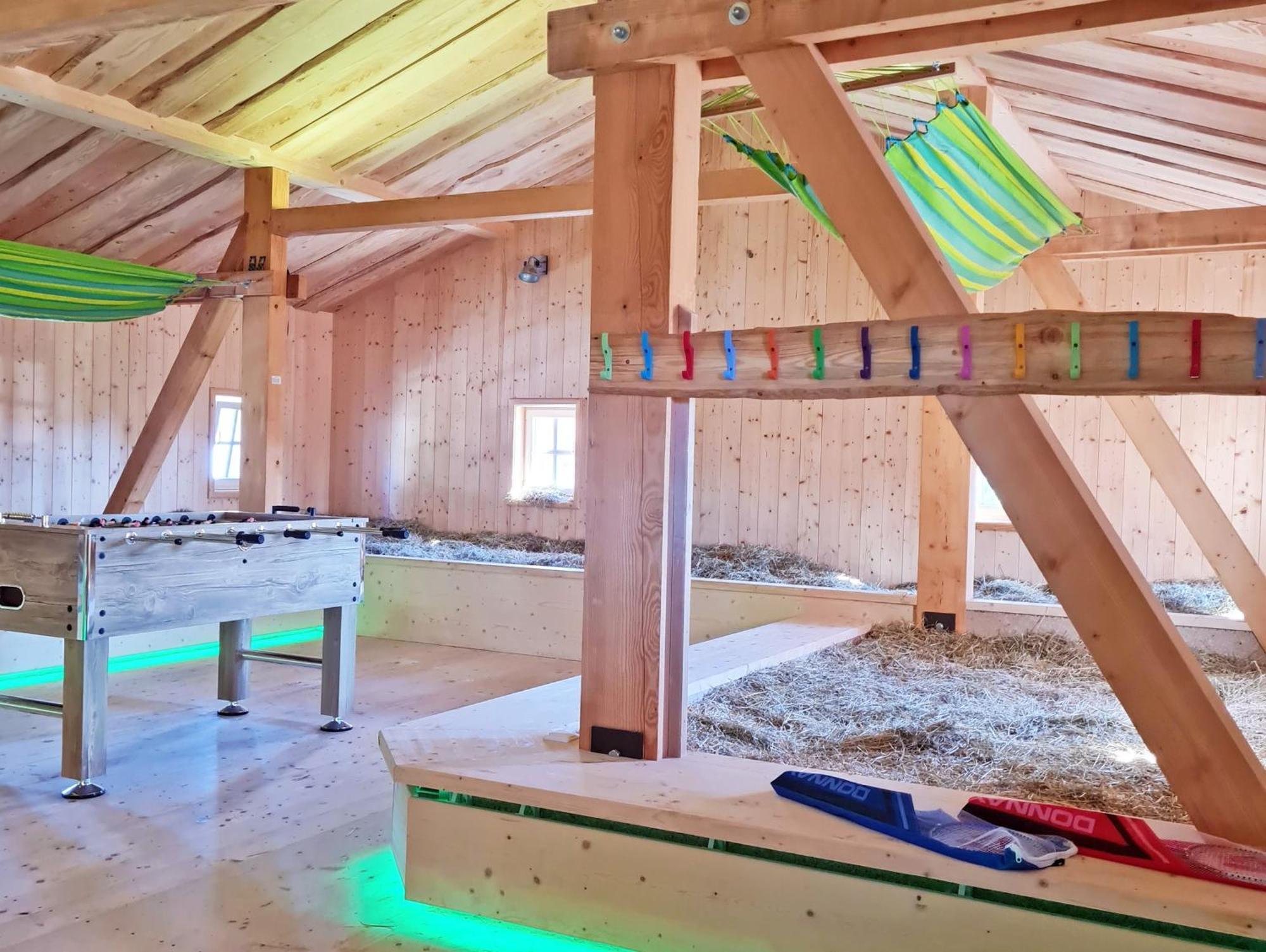 Familien- Und Apartmenthotel Lerchenberghof Walddorf  Bilik gambar