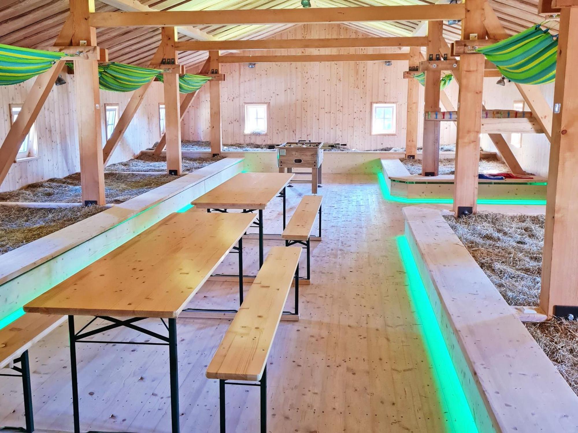 Familien- Und Apartmenthotel Lerchenberghof Walddorf  Bilik gambar